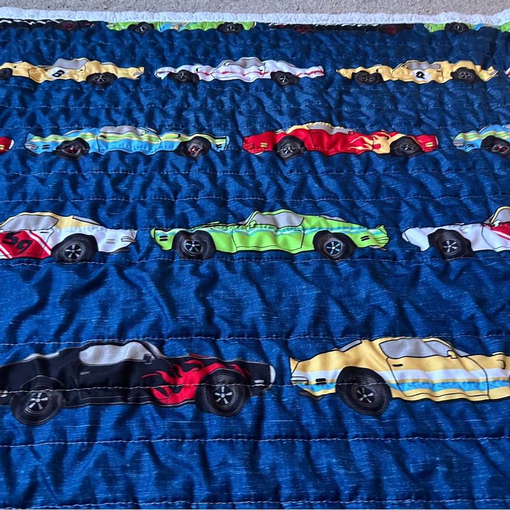 Race car toddler bed shearling throw blanket 60" x 50" - Picture 8 of 9